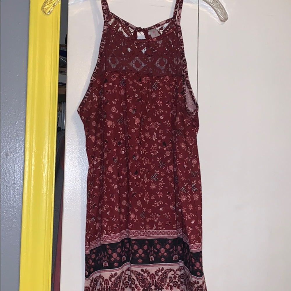 Spaghetti strap u-neck shirt.